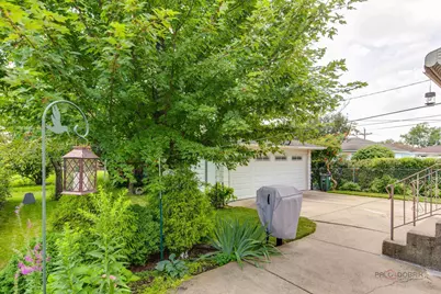 7029 W Kedzie Street, Niles, IL 60714 - Photo 23