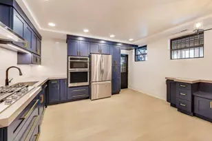 3735 S Lake Park Ave, Chicago, IL 60653 - Photo 5