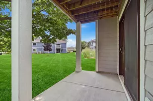 951 Manchester Cir, Schaumburg, IL 60193 - Photo 17