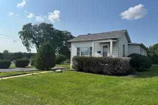 1036 Bonner Ave, Aurora, IL 60505 - Photo 1
