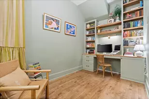 1945 W Schiller St, Chicago, IL 60622 - Photo 17