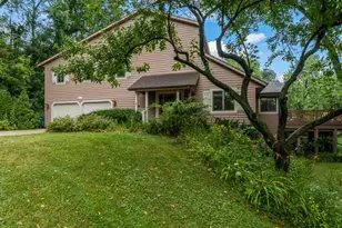 8351 Snaresbrook Rd, Roscoe, IL 61073 - Photo 13