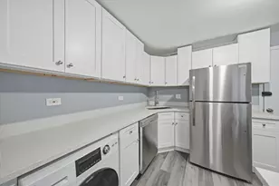 6921 N Ashland Blvd, Chicago, IL 60626 - Photo 3