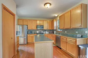 1999 W Windsor Dr, Round Lake, IL 60073 - Photo 13