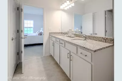 300 N Aspen Drive, Cortland, IL 60112 - Photo 37