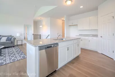 300 N Aspen Drive, Cortland, IL 60112 - Photo 23