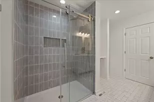 [Address not provided], Des Plaines, IL 60016 - Photo 11