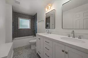 [Address not provided], Des Plaines, IL 60016 - Photo 15