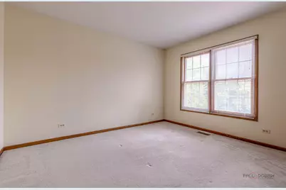8 N Old Creek Road, Vernon Hills, IL 60061 - Photo 43