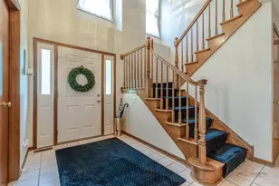 8 N Old Creek Rd, Vernon Hills, IL 60061 - Photo 5