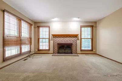 8 N Old Creek Road, Vernon Hills, IL 60061 - Photo 35