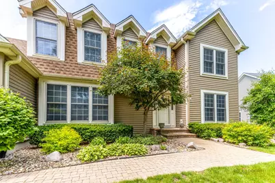 8 N Old Creek Road, Vernon Hills, IL 60061 - Photo 3