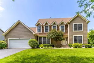 8 N Old Creek Rd, Vernon Hills, IL 60061 - Photo 1