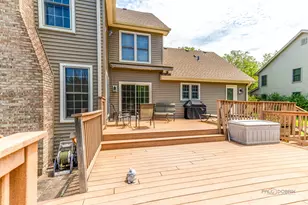 8 N Old Creek Rd, Vernon Hills, IL 60061 - Photo 51
