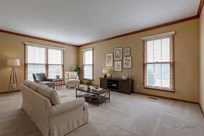 8 N Old Creek Road, Vernon Hills, IL 60061 - Photo 7