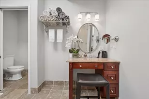1915 W Wolfram St, Chicago, IL 60657 - Photo 27