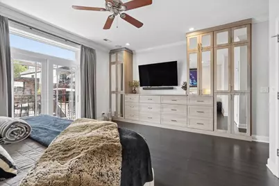 1915 W Wolfram Street, Chicago, IL 60657 - Photo 23