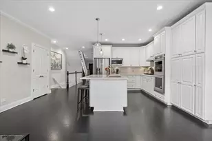 1915 W Wolfram St, Chicago, IL 60657 - Photo 17