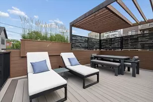 1915 W Wolfram St, Chicago, IL 60657 - Photo 45