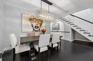 1915 W Wolfram St, Chicago, IL 60657 - Photo 9
