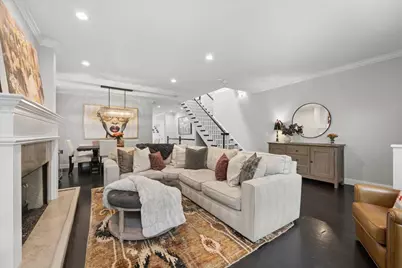 1915 W Wolfram Street, Chicago, IL 60657 - Photo 5