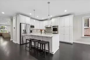 1915 W Wolfram St, Chicago, IL 60657 - Photo 15