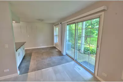 1850 Pebble Beach Circle, Elk Grove Village, IL 60007 - Photo 5