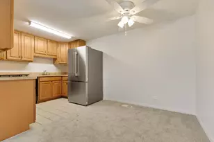 117 Cotuit Ct, Schaumburg, IL 60193 - Photo 5
