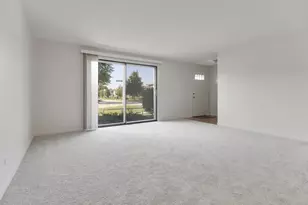117 Cotuit Ct, Schaumburg, IL 60193 - Photo 7