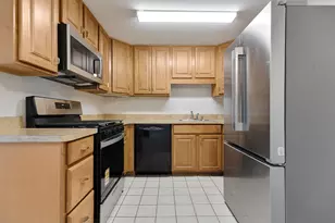 117 Cotuit Ct, Schaumburg, IL 60193 - Photo 3