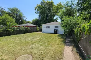 110 W 140th Ct, Riverdale, IL 60827 - Photo 17