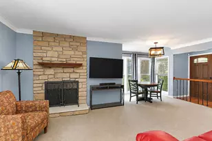 30 Whittington Course, Saint Charles, IL 60174 - Photo 9