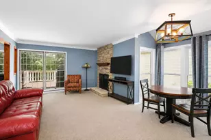 30 Whittington Course, Saint Charles, IL 60174 - Photo 7