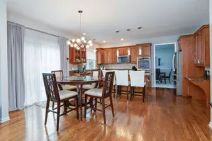 2423 Bainbridge Blvd, West Chicago, IL 60185 - Photo 7