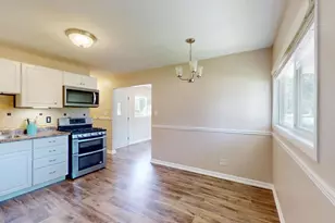 2517 Fairway Dr, Joliet, IL 60435 - Photo 9