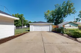 2517 Fairway Dr, Joliet, IL 60435 - Photo 29
