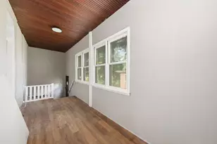10742 S Prairie Ave, Chicago, IL 60628 - Photo 15