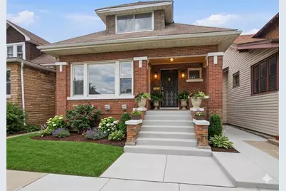 10742 S Prairie Avenue, Chicago, IL 60628 - Photo 1