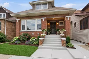 10742 S Prairie Ave, Chicago, IL 60628 - Photo 1