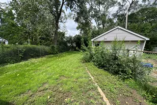 468 N Lakeshore Dr, Mundelein, IL 60060 - Photo 9
