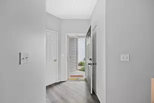 3371 Blue Ridge Dr, Carpentersville, IL 60110 - Photo 3
