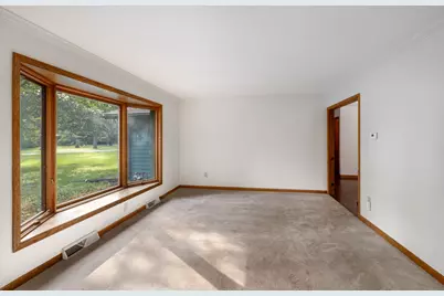749 N Sharon Drive, Woodstock, IL 60098 - Photo 11
