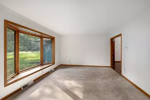749 N Sharon Dr, Woodstock, IL 60098 - Photo 11