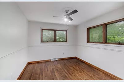 749 N Sharon Drive, Woodstock, IL 60098 - Photo 15