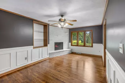 749 N Sharon Drive, Woodstock, IL 60098 - Photo 7