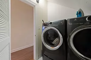 1454 N Wieland St, Chicago, IL 60610 - Photo 29