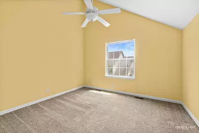 1404 Laurel Oaks Drive, Streamwood, IL 60107 - Photo 11