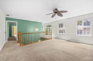 1404 Laurel Oaks Dr, Streamwood, IL 60107 - Photo 9