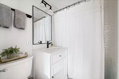 1460 N Sandburg Terrace #711, Chicago, IL 60610 - Photo 15