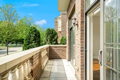 185 N Hickory Avenue, Arlington Heights, IL 60004 - Photo 3